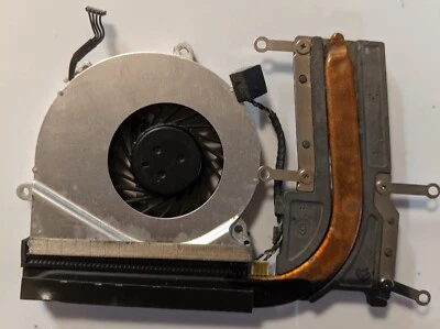 Apple MacBook  13" A1181 (EMC 2242)CPU Fan & Heatsink - Image 1 of 4