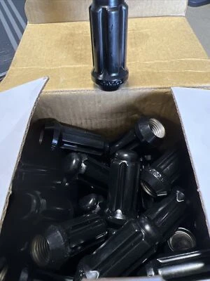 spline truck nut w1014stb 23x14mm 1.5RH/T X51L Black Chrome, 80 Pieces ￼ - Image 1 of 4