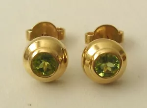 GENUINE 9K 9ct SOLID GOLD AUGUST BIRTHSTONE PERIDOT STUD EARRINGS - Picture 1 of 4