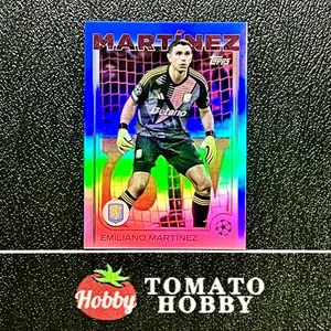TOPPS UEFA CLUB COMPETITIONS 2024-25 EMILIANO MARTINEZ /125 BLUE REFRACTOR - Picture 1 of 2