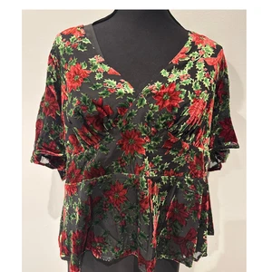 ModCloth Poinsettia and Bows Banded Flutter Sleeve Velour Sheer Top 4X NWT - Picture 1 of 8
