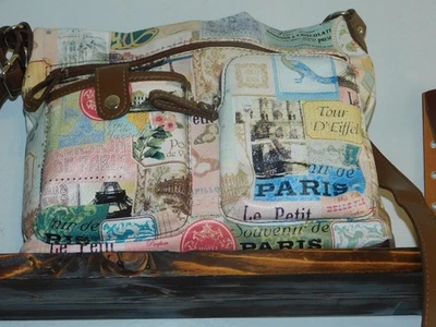 BOLSO BANDOLERA O BANDOLERA RELIQUIA EN UN TEMA DE INSPIRACIÓN FRANCESA EN PVC~ AJUSTAR. CORREA Foto 1 de 4