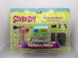 SCOOBY-DOO! KIT MODELO FUNDIDO A PRESIÓN THE MYSTERY MACHINE JOHNNY LIGHTNING 1:64 - Imagen 1 de 3
