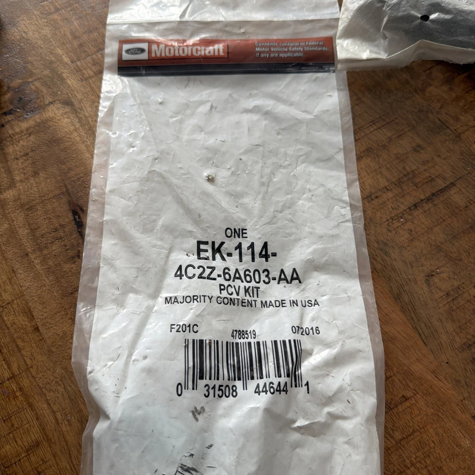 NEW Motorcraft PCV Valve Hose Kit EK-114 Ford E-350 E-450 6.0L Diesel 2004-2010 - Image 1 of 4