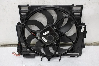 RADIATOR FAN ASSEMBLY BMW 528i 12 13 14 15 16 1365208 Foto 1 de 4