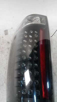 2012 GMC Yukon Right Tail Light Assembly Black OEM 179898 188K Miles - Imagem 1 de 4