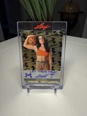 尼卡 MUHL 2025 Leaf 金属正品 Under Armor 金色乙烯基 Superfractor 签名 1/1 — 第 1/2 张图片