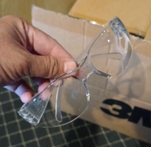 3M 11329 Virtua Safety Glasses ( 100 Pack) - Picture 1 of 4