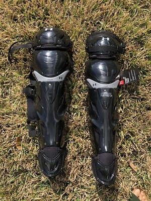 Juego de protectores de piernas de receptor de béisbol Under Armour Converge II Pro negro UALG4-AP Foto 1 de 4