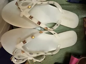 Olivia Miller Flip Flops Women 6 White Jelly Bow Gold Stud - Picture 1 of 4