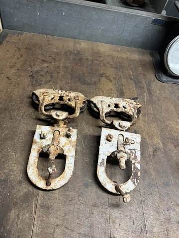 Myers Adjustable Sure Grip Stay On cast iron Barn Door Rollers Hangers Pair Set Cover