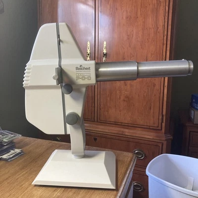 Reichert Instrumentos Oftálmicos Longlife POC Proyector Oftálmico Con Soporte Foto 1 de 2