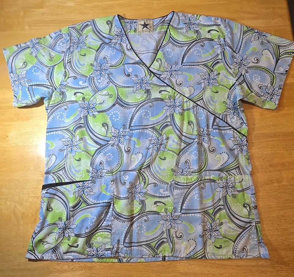 Exfoliantes Black Star, medianos, estampado floral. $5 envío cada artículo añadir $1 envío Foto 1 de 4