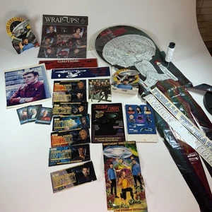 Vintage Star Trek Collectibles Lot - Autographed Kite Communicator Wrappers Etc - Bild 1 von 21