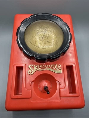 Brinquedo de desenho vintage 1979 Hasbro Skedoodle vermelho preto retrô infantil sem estênceis - Imagem 1 de 4