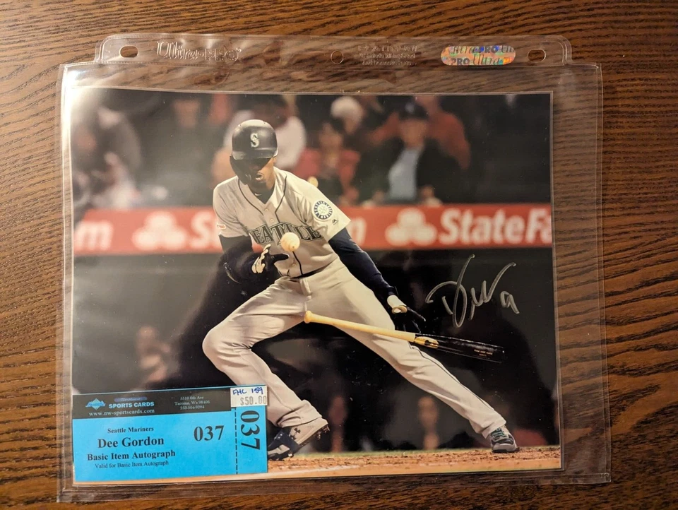 MLB Dee Gordon 8x10 Autograph Seattle Mariners with ticket - Image 1 of 1