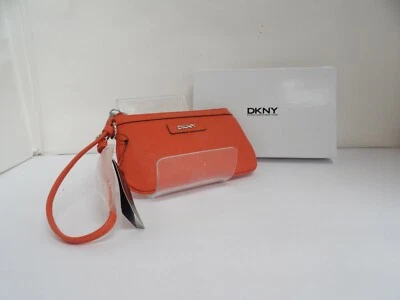 NUEVO CON ETIQUETAS PULSERA DKNY SLGS SAFFIANO CON CAJA  Foto 1 de 4
