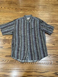Vintage Woolrich Mens Fiah Pattern Short Sleeve Shirt Size XL - Picture 1 of 3