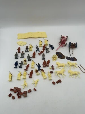 Vintage Hand Painted Mini Toy Soldiers War Gaming Horses Calvary *READ* - Image 1 of 4