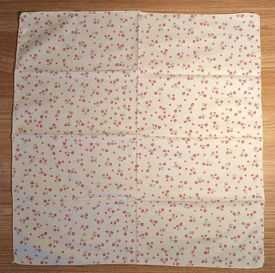 Pañuelo pañuelo pañuelo pañuelo vintage años 90 toalla de té 21" flores rojo crema y rosa B18 Foto 1 de 4