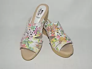 Spring Step Viniko White Floral Wedge Slip On Sandals Sz. 40/9 - Picture 1 of 6