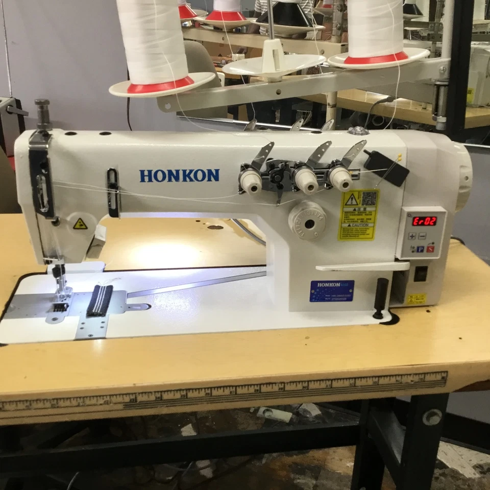 Máquina de punto de cadena de tres agujas HK-3800-3D Honkon para camisas, zapatos Foto 1 de 4