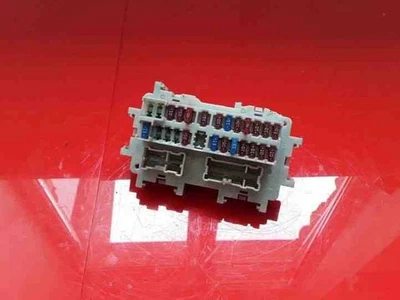 Modulo scatola fusibili NISSAN NP300 NAVARA D40 2.50 Diesel 128kw 2006 25529872 - Immagine 1 di 3