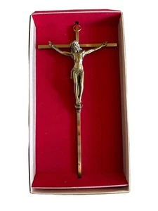 Goldtone Wall Crucifix Blessed by Monseigneur Paul Bogovich Holy Trinity Church - Picture 1 of 7