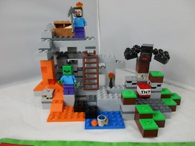 Lego Minecraft The Cave 21113 100% Complete Build W/ Instructions All Minifigs
