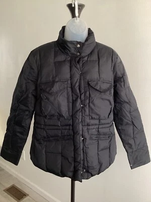 Chaqueta acolchada negra Kate Hill para mujer talla grande Foto 1 de 4