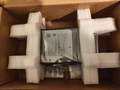 SEAGATE ENTERPRISE EXOS X18 10TB 7.2K 256MB SAS-3 3.5'' ST10000NM013G Hard drive - Image 1 of 4