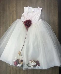 Satin and Tulle Flower Girl Dress With Petals Size 7-8 READ - Imagen 1 de 10