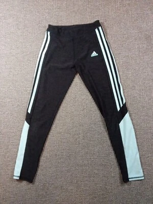 Medias grandes Adidas talla 14 niñas negras con rayas verdes claras bañera 18 Foto 1 de 4