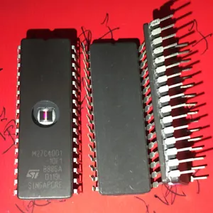 10 piezas STMicroelectronics M27C4001 4 MBIT UV EPROM CDIP32 - Imagen 1 de 1