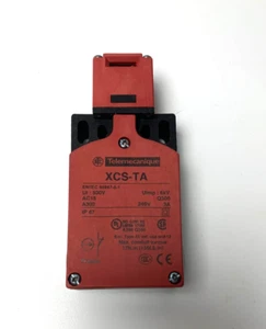 TELEMECANIQUE safety switch XCS-TA A300 - Picture 1 of 3