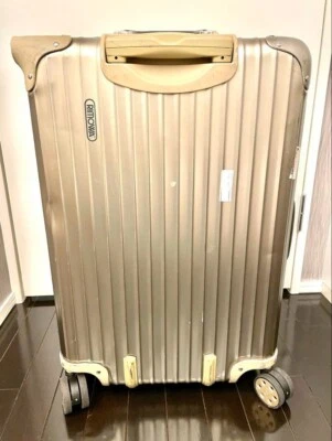 Mala de transporte Rimowa Topas Premium 64L dourada 4 rodas - Imagem 1 de 4