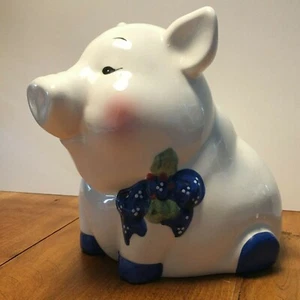 1996 HOUSE OF LLOYD CERAMIC BLUE & WHITE SITTING PIGGY BANK. (F3) - Picture 1 of 5