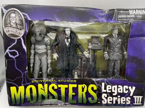 Universal Studios Monsters Legacy Series III Phantom Invisible Man Metaluna Cover