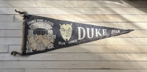 Vintage DUKE UNIVERSITY Blue Devils 1958 ORANGE SCHALE Filz Wimpel Banner - SELTEN - SEHR GUTER ZUSTAND - Bild 1 von 9