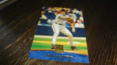 2001 TOPPS RESERVE #63 TOM GLAVINE   BASEBALL CARD - Image 1 of 2