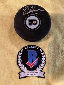 Eric Lindros Autographed Philadelphia Flyers Hockey Puck Witness Beckett