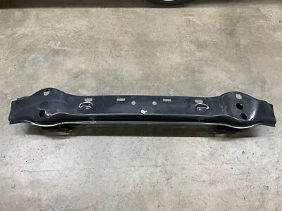 BMW 650i 640i M6 F13 2012-2018 parachoques trasero refuerzo barra de impacto haz OEM Foto 1 de 4