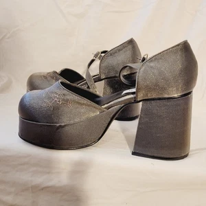 Vintage Women's Shoes Platform Heels Silver Gray by Classified Size 9, Unused - Picture 1 of 8