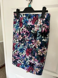Guess Los Angeles Size S Bodycon Pencil Skirt Floral Back Slit Zip Up - Picture 1 of 5