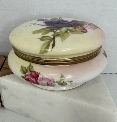 20 世纪手绘 Rosen Hale 巴伐利亚陶瓷梳妆台盒 — 第 1/4 张图片