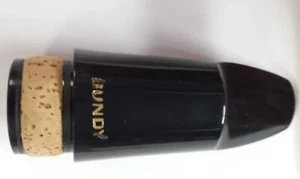 Boquilla de clarinete bajo de plástico Bundy - Imagen 1 de 1