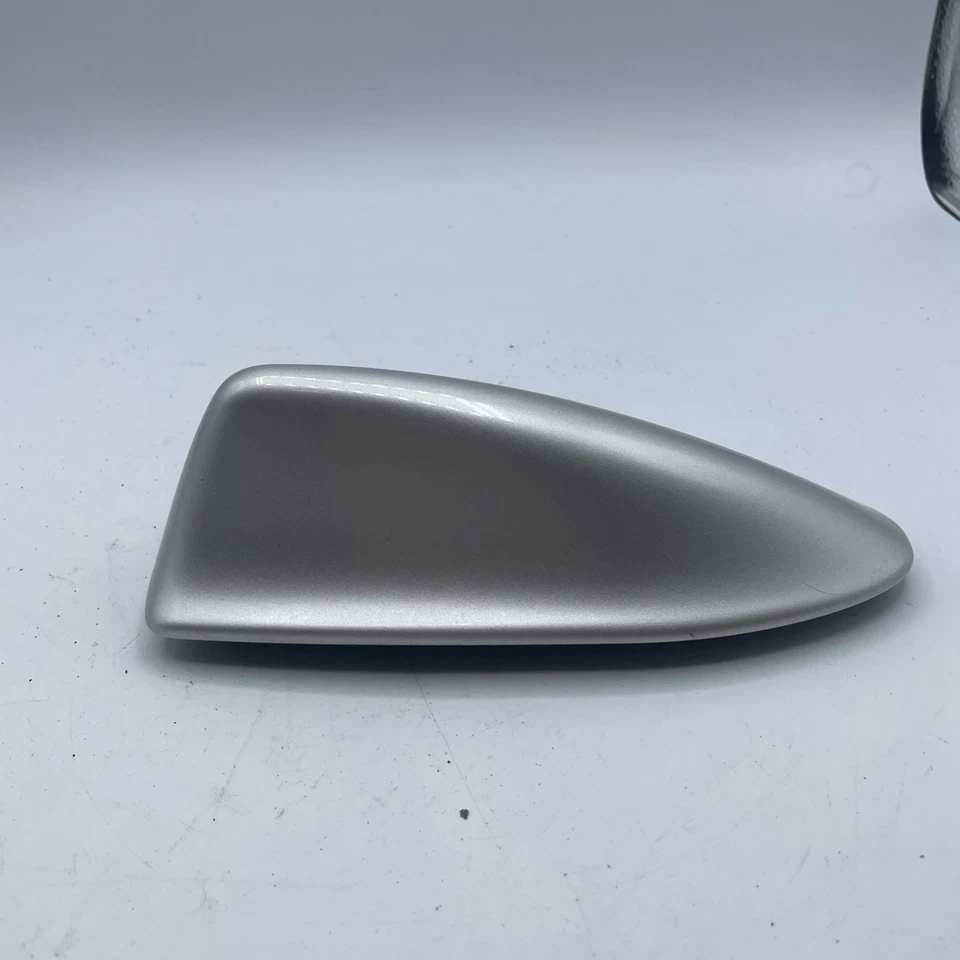 Антенна монтируемая на крышу 2005 2006 2007 2008 2009 2010 Volvo S40 V50 от оригинального производителя - Изображение 1 из 4