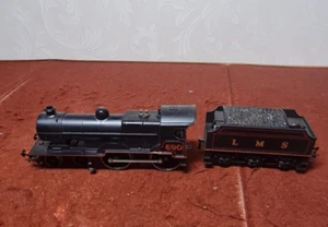 Hornby R450 LMS Black 4-4-0 Class 2P Loco - Picture 1 of 5