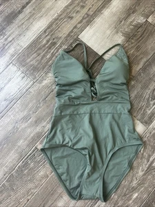 Becca Womens Swimsuit Size Medium Green One Piece Resort Beach Summer Coastal - Picture 1 of 6