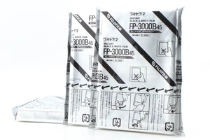 RARE! Fujifilm FP-3000B45 Super Speedy Black & white Instant Film 4x5 3Packs - Picture 1 of 9